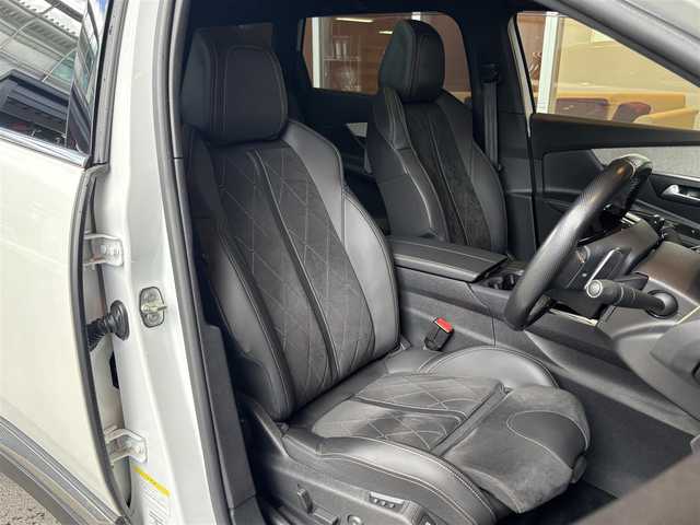 プジョー ５００８ GT ブルーHDi 宮城県 2018(平30)年 5万km パール ファーストクラスパッケージ/ACC/LKA/BSM/障害物センサー/ヒルディセントコントロール/純正ナビ/車外カ(F/B)/AppleCarPlay/AndroidAuto/ハーフレザーシート/パワーシート/シートヒーター/ステアリングスイッチ/パドルシフト/アイドリングストップ/LEDヘッドライト/インテリジェントハイビーム/電動パーキングシステム/前後ドラレコ/置くだけ充電/ETC/サンルーフ/パワーバックドア/ルーフレール/純正18インチAW