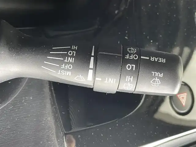 トヨタ アクア S 静岡県 2018(平30)年 4.9万km スーパーホワイトⅡ 社外ナビ　/・ＴＶ/・Ｂｌｕｅｔｏｏｔｈ/・CD/DVD/・バックカメラ　/ＥＴＣ　/ドライブレコーダー/ステアリングスイッチ　/純正フロアマット　/オートハイビーム　/純正フロアマット