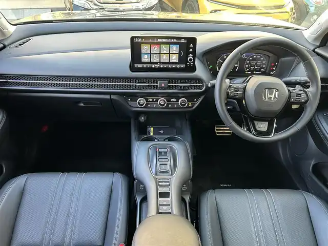ホンダ ＺＲ－Ｖ ハイブリッド e:HEV Z 静岡県 2024(令6)年 0.4万km スーパープラチナグレーメタリック ワンオーナー/純正ナビ/フルセグTV/BT/USB/全方位カメラ/BOSEサウンドシステム/黒革シート/前席パワーシート/前席シートヒーター /運転席シートメモリー/パワーバックドア/前後ドライブレコーダー/衝突軽減ブレーキ/レーンキープアシスト/ブラインドスポットモニター/レーダークルーズコントロール/クリアランスソナー/置くだけ充電/ステアリングヒーター/ビルトインETC2.0/純正18インチAW/スマートキー×2/保証書/取扱説明書