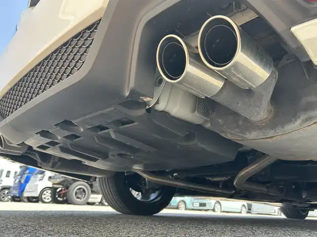 トヨタ クラウン ハイブリッド RS アドバンス 滋賀県 2019(平31)年 4万km ホワイトパールクリスタルシャイン ガソリン（ハイブリッド）/2WD(FR)/CVT/チルト＆スライド電動ムーンルーフ/8インチ純正ナビ/(FM/AM/CD/DVD/フルセグ/Bluetooth)/前後ドライブレコーダー/ETC2.0/パノラミックビューモニター/バックカメラ/ＴｏｙｏｔａＳａｆｅｔｙＳｅｎｓｅ/・プリクラッシュブレーキアシスト	/・踏み間違い防止アシスト	/・レーンキープアシスト	/・レーダークルーズコントロール/・ブラインドスポットモニター/・リヤクロストラフィックオートブレーキ/運転席・助手席シートヒーター/自動防眩インナーミラー/電動格納ミラー/電動パーキング/ブレーキホールド/革巻きステアリング/ステアリングスイッチ/パドルシフト/オートライト/LEDヘッドライト/フロントフォグ/オートマチックハイビーム/フルオートエアコン/プッシュスタート/スマートキー/カードキー/純正フロアマット