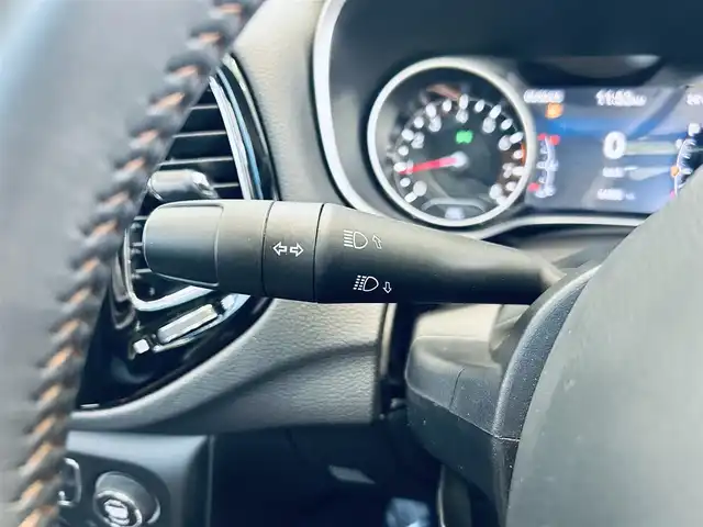 クライスラー・ジープ ジープ コンパス リミテッド 大阪府 2021(令3)年 3.5万km 白 ワンオーナー/サンルーフ/beatsサウンド/ACC/黒革/パワーシート/シートヒーター/Dシートメモリ/純正ナビ/TV/バックカメラ/applecarplay/ブラインドスポット/電動リアゲート/純正18インチAW/HIDヘッドライト