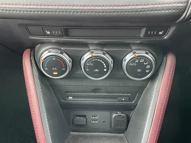 マツダ ＣＸ－３ XD ツーリング 道央・札幌 2015(平27)年 9.2万km セラミックM ４WD/純正メーカーナビ/CD/DVD/BT/フルセグ/スマートシティブレーキサポート/トランクションコントロールシステム/クルーズコントロール/ブラインドスポットモニター/バックカメラ/アイドリングストップ/前席シートヒーター/ハーフレザーシート/革巻きステアリング/ステアリングリモコン/パドルシフト/MTモード付AT/プッシュスタート/スマートキー/LEDヘッドライト/オートライト/フォグランプ/電動格納ミラー/ウィンカーミラー/純正フロアマット/ドアバイザー/スペアキー/純正AW付夏タイヤ積込/215/50/R18/2022年/山6mm