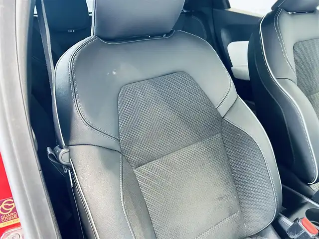 ルノー ルノー ルーテシア インテンス 大阪府 2021(令3)年 1万km 赤 純正ディスプレイオーディオ/applecarplay/バックカメラ/ACC/純正17インチAW/BOSEサウンド/ステアリングヒーター/クリアランスソナー/パドルシフト/ブラインドスポット