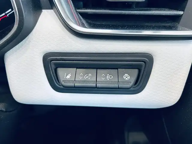 ルノー ルノー ルーテシア インテンス 大阪府 2021(令3)年 1万km 赤 純正ディスプレイオーディオ/applecarplay/バックカメラ/ACC/純正17インチAW/BOSEサウンド/ステアリングヒーター/クリアランスソナー/パドルシフト/ブラインドスポット