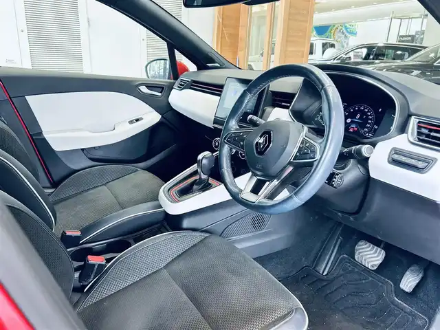 ルノー ルノー ルーテシア インテンス 大阪府 2021(令3)年 1万km 赤 純正ディスプレイオーディオ/applecarplay/バックカメラ/ACC/純正17インチAW/BOSEサウンド/ステアリングヒーター/クリアランスソナー/パドルシフト/ブラインドスポット