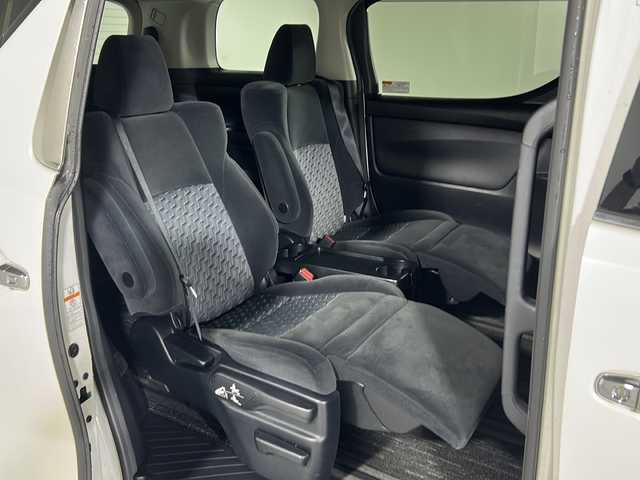 トヨタ ヴェルファイア 2.5Z Aエディデョン ゴールデンアイズ 福岡県 2017(平29)年 8.1万km ホワイトパールクリスタルシャイン ・Bカメラ/・フリップダウン/・ETC/・Bluetooth/・ACC/・純正ナビ/・オートライト/・18インチ純正ホイール/・フルセグTV/・両側パワースライドドア/・オートホールド/・Tーコネクト