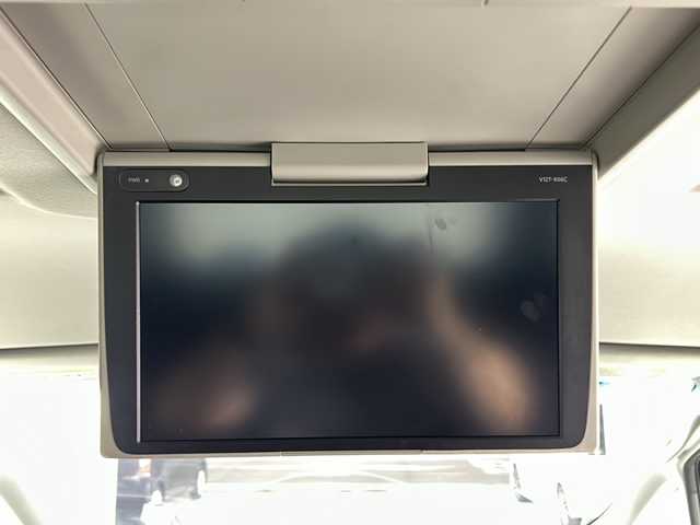 トヨタ ヴェルファイア 2.5Z Aエディデョン ゴールデンアイズ 福岡県 2017(平29)年 8.1万km ホワイトパールクリスタルシャイン ・Bカメラ/・フリップダウン/・ETC/・Bluetooth/・ACC/・純正ナビ/・オートライト/・18インチ純正ホイール/・フルセグTV/・両側パワースライドドア/・オートホールド/・Tーコネクト