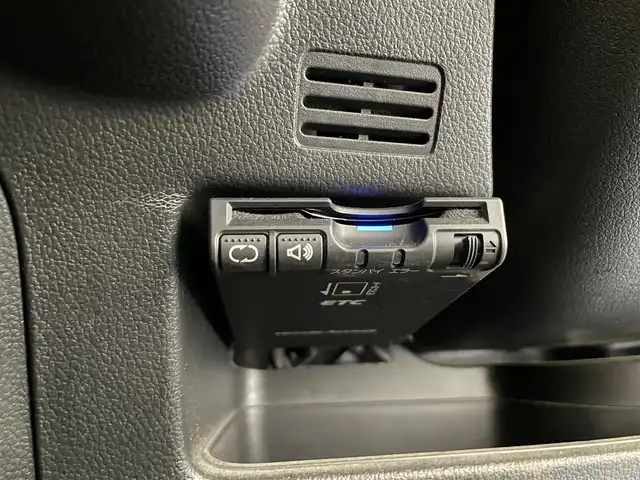 ホンダ Ｎ ＢＯＸ スラッシュ X ターボパッケージ 沖縄県 2015(平27)年 6.3万km スマートブラック (株)IDOMが運営する【じしゃロンOO店】の自社ローン専用車両になりますこちらは現金またはオートローンご利用時の価格です。自社ローンご希望の方は別途その旨お申付け下さい/・プッシュスタート　/・純正ナビ　/・バックカメラ　/・クルーズコントロール　/・純正アルミホイール　/・純正フロアマット　/・シートヒーター　/・横滑り防止装置　/・衝突被害軽減ブレーキ　/・取扱説明書　/・スマートキー