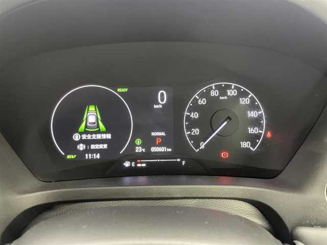 ホンダ ヴェゼル ハイブリッド e:HEV Z 岡山県 2021(令3)年 5.1万km プレミアムサンライトホワイトパール 純正9インチナビ/・バックカメラ/・FM/AM/Bluetooth/フルセグ/USB/ホンダセンシング/・衝突軽減ブレーキ/・車線維持支援システム/・アダプティブクルーズコントロール/・誤発信抑制機能/・オートハイビーム/・コーナーセンサー/ハーフレザーシート/・D/Nシートヒーター/パワーバックドア/ステアリングヒーター/パドルシフト/2.0ETC/LEDヘッドライト/純正18インチアルミ/純正フロアマット/ドアバイザー/ISOFIX