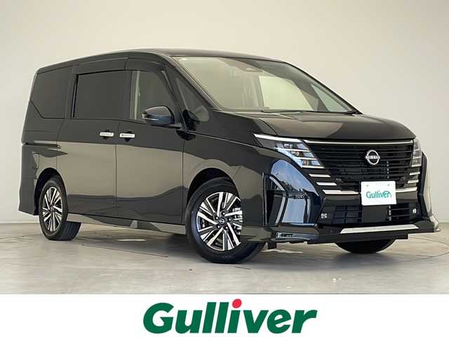 日産 セレナ ハイウェイスター V 愛知県 2023(令5)年 1.3万km ダイヤモンドブラック 衝突軽減システム/純正12.3型ディズプレイオーディオ　ナビあり/純正エアロ/全方位カメラ/両側パワースライドドア/クルーズコントロール/フルセグ/Bluetooth/バックカメラ/コーナーセンサー/純正アルミホイール/ブラインドスポットモニター/LEDヘッドライト/パドルシフト/インテリジェントミラー/リアオートエアコン/ETC2.0/置くだけ充電機/ステアリングスイッチ/スマートキー/プッシュスタート