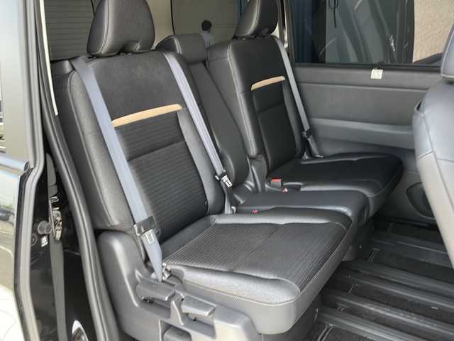 日産 セレナ ハイウェイスター V 愛知県 2023(令5)年 1.3万km ダイヤモンドブラック 衝突軽減システム/純正12.3型ディズプレイオーディオ　ナビあり/純正エアロ/全方位カメラ/両側パワースライドドア/クルーズコントロール/フルセグ/Bluetooth/バックカメラ/コーナーセンサー/純正アルミホイール/ブラインドスポットモニター/LEDヘッドライト/パドルシフト/インテリジェントミラー/リアオートエアコン/ETC2.0/置くだけ充電機/ステアリングスイッチ/スマートキー/プッシュスタート