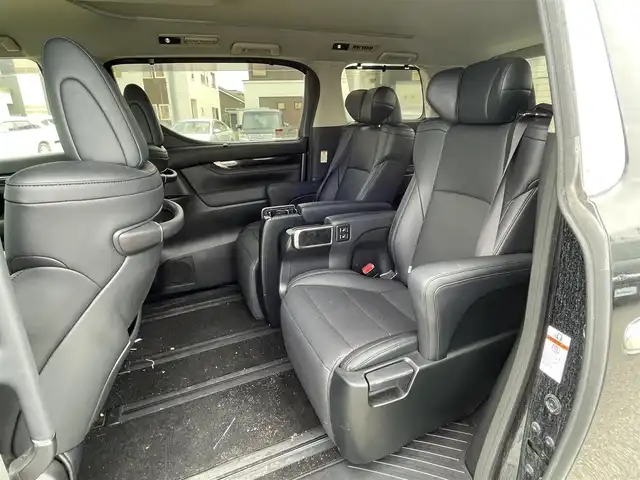 トヨタ ヴェルファイア Z Gエディション 道央・札幌 2018(平30)年 15.4万km ブラック 社外SDナビ/FM/AM/CD/DVD/フルセグTV/BT/プリクラッシュセーフティ/クルーズコントロール/両側パワースライドドア/前席パワーシート/バックカメラ/前席シートヒーター/コーナーセンサー/パワーリアゲート/ステアリングスイッチ/ハンドルヒーター/Fワイパーデアイサー/オートマチックハイビーム/スマートキー/プッシュスタート