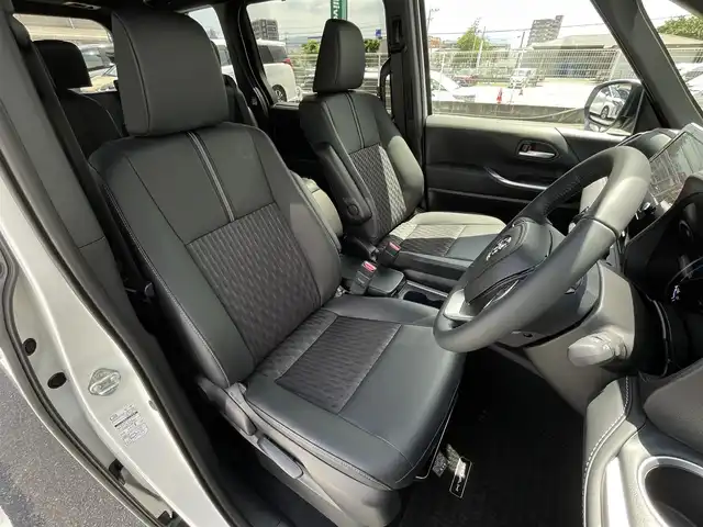 トヨタ ノア ハイブリッド S－Z 福岡県 2025(令7)年 0.1万km未満 ホワイトパールクリスタルシャイン 登録済み未使用車純正８型ディスプレイオーディオ(CarPlay/BT)バックモニター快適利便パッケージHiトヨタセーフティセンスコーナーセンサー電動リアゲート両側電動レーダークルコンシートヒーターハンドルヒーターオートホールドAC100Vコンセントtype C 純正LEDヘッドライト純正アルミホイール純正フロアマットスマートキープッシュスタート