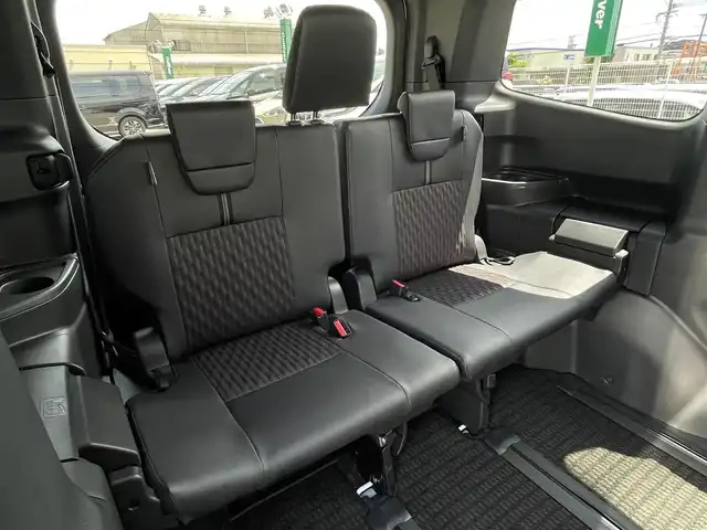 トヨタ ノア ハイブリッド S－Z 福岡県 2025(令7)年 0.1万km未満 ホワイトパールクリスタルシャイン 登録済み未使用車純正８型ディスプレイオーディオ(CarPlay/BT)バックモニター快適利便パッケージHiトヨタセーフティセンスコーナーセンサー電動リアゲート両側電動レーダークルコンシートヒーターハンドルヒーターオートホールドAC100Vコンセントtype C 純正LEDヘッドライト純正アルミホイール純正フロアマットスマートキープッシュスタート