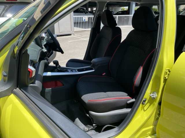 トヨタ ライズ Z 神奈川県 2023(令5)年 1.3万km マスタードイエローマイカメタリック ワンオーナー/4WDターボ/寒冷地仕様/純正メモリナビ【NSZT-Y68T】/・DTV/BT/CD/DVD/USB/HDMI/バックカメラ/コーナーセンサー/前席シートヒーター/追従機能付きクルーズコントロール/ビルトインETC2.0/レーンキープコントロール/ウインドシールドデアイサースイッチ/前後ドライブレコーダー/アイドリングストップ/オートマチックハイビーム/プッシュEgスタート/ストップ/スマートキー×2/純正LEDヘッドライト/フォグランプ/シーケンシャルウィンカー/ドアバイザー/純正フロアマット/取扱説明書/ナビ取扱説明書/新車時保証書