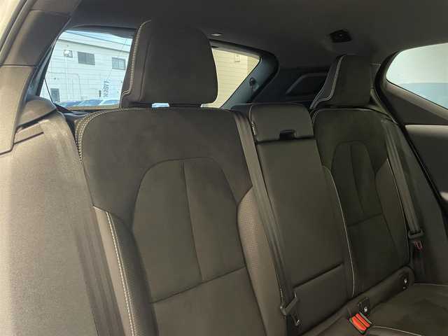 ボルボ ＸＣ４０ T4 AWD Rデザイン 愛知県 2020(令2)年 2.9万km 白 純正ナビ　/Ｂｌｕｅｔｏｏｔｈ　/ＡｐｐｌｅＣａｒＰｌａｙ　/ＡｎｄｒｏｉｄＡｕｔｏ　/３６０度カメラ/フルセグTV　/ハーフレザー　/シートヒーター　/ＡＣＣ　/ＬＫＡ　/ＢＳＭ　/ドライブレコーダー　/ＥＴＣ/プッシュスタート/アイドリングストップ/ウィンカーミラー