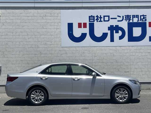 トヨタ クラウン ロイヤル ロイヤル 佐賀県 2014(平26)年 10.4万km シルバーM （株)IDOMが運営する【じしゃロン佐賀店】の自社ローン専用車両になります。/こちらは現金またはオートローンご利用時の価格です。自社ローンご希望の方は別途その旨お申付け下さい/・２１０系クラウン　/・シルバーＭ　/・内装ベージュ　/・２５００ＣＣ　/・純正１６インチアルミ