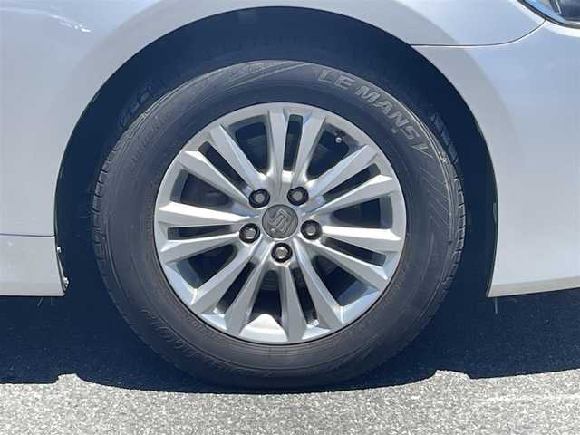 トヨタ クラウン ロイヤル ロイヤル 佐賀県 2014(平26)年 10.4万km シルバーM （株)IDOMが運営する【じしゃロン佐賀店】の自社ローン専用車両になります。/こちらは現金またはオートローンご利用時の価格です。自社ローンご希望の方は別途その旨お申付け下さい/・２１０系クラウン　/・シルバーＭ　/・内装ベージュ　/・２５００ＣＣ　/・純正１６インチアルミ