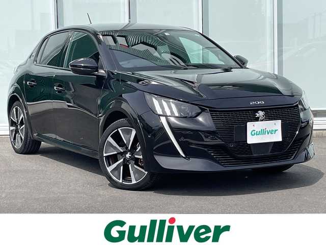 プジョー ｅ－２０８ GT 神奈川県 2022(令4)年 0.7万km ペルラネラブラック 純正ディスプレイオーディオ/AppleCarPlay/AndroidAuto/Bluetooth/バックカメラ/追従走行付きクルーズコントロール/ブラインドスポットモニター/アクティブセーフティーブレーキ/トラクションコントロール/クリアランスソナー/アンビエンスライト/LEDヘッドライト/オートマチックハイビーム/オートライト/純正アルミホイール/ETC/USB/電動格納ミラー/カーテンエアバック/レーンキープアシスト/横滑り防止装置/衝突被害軽減システム/盗難防止装置