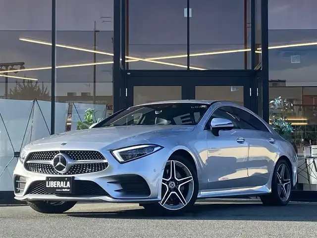 メルセデス・ベンツ ＣＬＳ２２０ｄ スポーツ エクスクルーシブPKG 福岡県 2018(平30)年 4.2万km シルバー ・ヘッドアップディスプレイ/・置くだけ充電/・全席シートヒーター/・全方位カメラ/・レーダーセーフティパッケージ/・AppleCarPlay/AndroidAuto/・ETC/・フルセグTV/・サンルーフ/・エアシート前席/・ドラレコ前後付