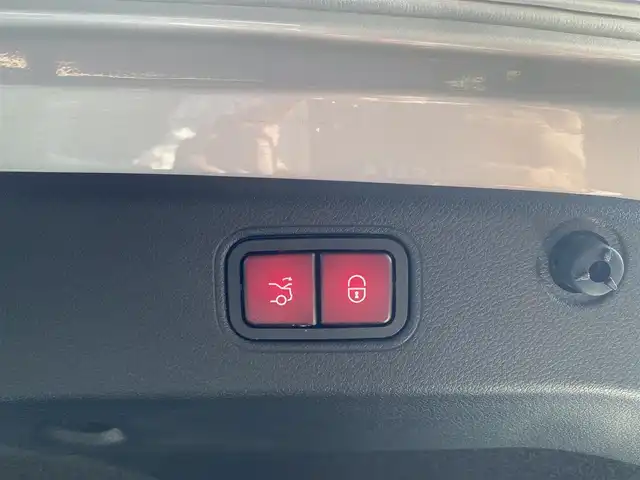 メルセデス・ベンツ ＣＬＳ２２０ｄ スポーツ エクスクルーシブPKG 福岡県 2018(平30)年 4.2万km シルバー ・ヘッドアップディスプレイ/・置くだけ充電/・全席シートヒーター/・全方位カメラ/・レーダーセーフティパッケージ/・AppleCarPlay/AndroidAuto/・ETC/・フルセグTV/・サンルーフ/・エアシート前席/・ドラレコ前後付