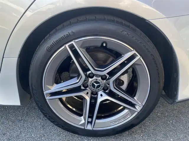 メルセデス・ベンツ ＣＬＳ２２０ｄ スポーツ エクスクルーシブPKG 福岡県 2018(平30)年 4.2万km シルバー ・ヘッドアップディスプレイ/・置くだけ充電/・全席シートヒーター/・全方位カメラ/・レーダーセーフティパッケージ/・AppleCarPlay/AndroidAuto/・ETC/・フルセグTV/・サンルーフ/・エアシート前席/・ドラレコ前後付