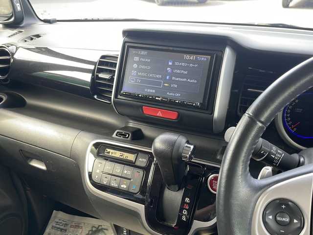 ホンダ Ｎ ＢＯＸ カスタム ターボ SSパッケージ 福島県 2015(平27)年 7.8万km スマートブラック ４WD/社外ＳＤナビ/（FM/AM/DVD/SD/USB/Bluetooth）/バックカメラ/フルセグTV/LEDヘッドライト/オートライト/アイドリングストップ/横滑り防止装置/プッシュスタート/スマートキー/フロアマット/ドライブレコーダー/純正15インチAW
