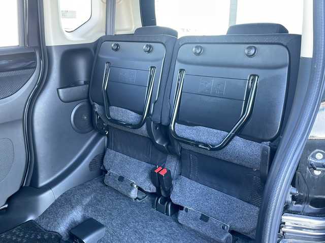 ホンダ Ｎ ＢＯＸ カスタム ターボ SSパッケージ 道東・釧路十勝 2015(平27)年 7.8万km スマートブラック ・４WD/・ターボ/・社外ＳＤメモリナビ/（FM AM DVD CD SD フルセグ Bluetooth）/・バックカメラ/・パドルシフト/・オートライト/・ETC/・衝突軽減システム（CTBA）/・前席シートヒーター/・ヒーテッドドアミラー/・アイドリングストップ/・横滑り防止装置/・スマートキー/・プッシュスタート/・純正ロアマット/・社外前方ドライブレコーダー/・純正15インチアルミホイール