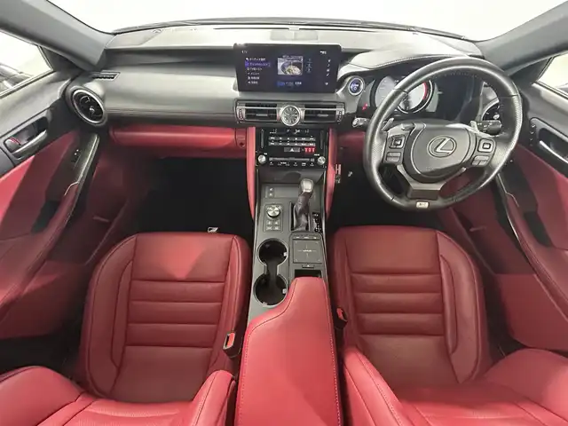 レクサス ＩＳ 300h Fスポーツ 佐賀県 2021(令3)年 2.4万km ホワイトノーヴァガラスフレーク 純正12.3インチナビ/CD/DVD/フルセグTV/Bluetooth/バックカメラ/レクサスセーフティシステム/レーンキープアシスト/プリクラッシュセーフティ/レーダークルーズコントロール/オートマチックハイビーム/ブラインドスポットモニター/クリアランスソナー/ETC２．０/ドライブレコーダー/レザーシート/シートヒーター/エアシート/パワーシート/ハンドルヒーター/純正フロアマット/純正19インチアルミホイール/オレンジブレーキキャリパー