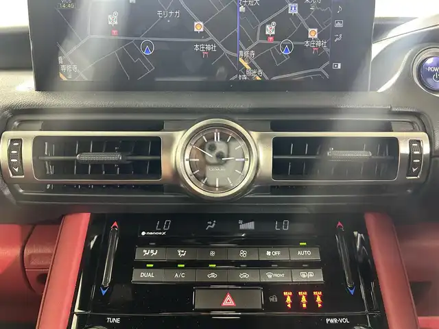 レクサス ＩＳ 300h Fスポーツ 佐賀県 2021(令3)年 2.4万km ホワイトノーヴァガラスフレーク 純正12.3インチナビ/CD/DVD/フルセグTV/Bluetooth/バックカメラ/レクサスセーフティシステム/レーンキープアシスト/プリクラッシュセーフティ/レーダークルーズコントロール/オートマチックハイビーム/ブラインドスポットモニター/クリアランスソナー/ETC２．０/ドライブレコーダー/レザーシート/シートヒーター/エアシート/パワーシート/ハンドルヒーター/純正フロアマット/純正19インチアルミホイール/オレンジブレーキキャリパー