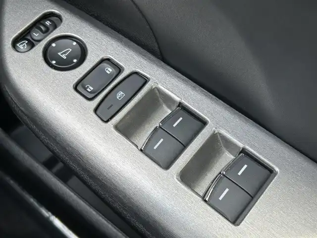ホンダ インサイト EX 群馬県 2020(令2)年 3.2万km プラチナホワイトパール 無限フルエアロ/純正8型ナビ(VXU-207SGi)/CD・DVD・SD・USB/Bluetooth・フルセグTV/バックカメラ/純正エンジンスターター/ビルトインETC/前席シートヒーター/前席パワーシート/クルーズコントロール/ブラインドスポットモニター/横滑り防止装置/レーンキープアシスト/衝突軽減ブレーキ/アイドリングストップ/革調シートカバー/RSRダウンサス/RAYS19インチAW/純正AW積込/純正フロアマット/取説・保証書/スマートキー×2