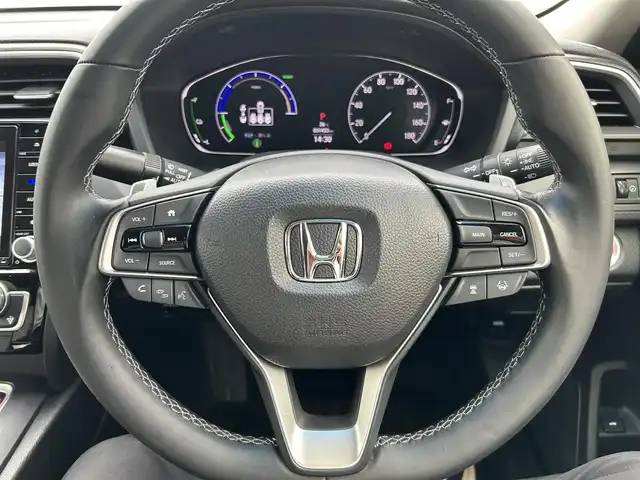 ホンダ インサイト EX 群馬県 2020(令2)年 3.2万km プラチナホワイトパール 無限フルエアロ/純正8型ナビ(VXU-207SGi)/CD・DVD・SD・USB/Bluetooth・フルセグTV/バックカメラ/純正エンジンスターター/ビルトインETC/前席シートヒーター/前席パワーシート/クルーズコントロール/ブラインドスポットモニター/横滑り防止装置/レーンキープアシスト/衝突軽減ブレーキ/アイドリングストップ/革調シートカバー/RSRダウンサス/RAYS19インチAW/純正AW積込/純正フロアマット/取説・保証書/スマートキー×2