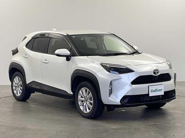 トヨタ ヤリスクロス G 栃木県 2021(令3)年 4.7万km ホワイトパールクリスタルシャイン ４WD/トヨタセーフティセンス/・プリクラッシュセーフティ/・レーントレーシングアシスト/・レーンディパーチャーアラート/・ロードサインアシスト/・レーダークルーズコントロール/・オートマチックハイビーム/・先行車発進アラーム/・プロアクティブドライビングアシスト/・レーンチェンジアシスト/・フロントクロストラフィックアラート/純正ディスプレイオーディオ/ Bluetooth/AM/FM/Miracast/バックカメラ/ビルトインETC/前後方ドライブレコーダー/シートヒーター/ステアリングヒーター/オートライト/電格ウィンカーミラー
