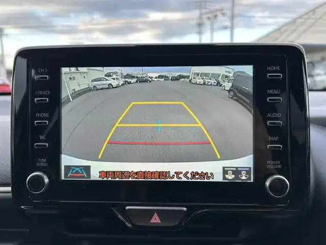 トヨタ ヤリス G 岡山県 2023(令5)年 1.8万km プラチナホワイトパールマイカ 登録時走行距離17505km/ワンオーナー/禁煙車/純正ディスプレイオーディオ/Bluetooth/バックカメラ/クルーズコントロール(追従走行あり)/衝突被害軽減システム/車線逸脱警報（レーンキープアシスト）/後側方車両検知警報(ブラインドスポットモニター)/クリアランスソナー/オートマチックハイビーム/オートライト/ヘッドライトレベライザー/プッシュスタート/スマートキー/スペアキー/MTモード付きAT/純正アルミホイール 15インチ/ドアバイザー/電動格納ミラー/オートリトラミラー/純正フロアマット/横滑防止装置/盗難防止装置/マルチメディア取扱説明書/保証書