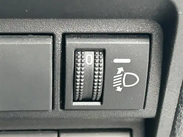 トヨタ ヤリス G 岡山県 2023(令5)年 1.8万km プラチナホワイトパールマイカ 登録時走行距離17505km/ワンオーナー/禁煙車/純正ディスプレイオーディオ/Bluetooth/バックカメラ/クルーズコントロール(追従走行あり)/衝突被害軽減システム/車線逸脱警報（レーンキープアシスト）/後側方車両検知警報(ブラインドスポットモニター)/クリアランスソナー/オートマチックハイビーム/オートライト/ヘッドライトレベライザー/プッシュスタート/スマートキー/スペアキー/MTモード付きAT/純正アルミホイール 15インチ/ドアバイザー/電動格納ミラー/オートリトラミラー/純正フロアマット/横滑防止装置/盗難防止装置/マルチメディア取扱説明書/保証書