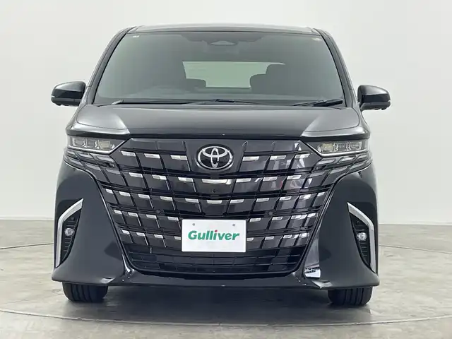 トヨタ アルファードハイブリット Z 群馬県 2025(令7)年 0.1千km ブラック ・純正１４インチディスプレイオーディオ/・全周囲カメラ/・左右独立ムーンルーフ/・純正13.2型有機ELフリップダウンモニター/・ETC/・カラーヘッドアップディスプレイ/・両側パワースライドドア/・電動リアゲート/・シートヒーター /・レーンアシスト /・横滑り防止装置/・盗難防止装置/・衝突被害軽減システム/・オートライト/オートマチックハイビーム/・SRSエアバッグ（運転席/助手席/サイド）/・ブラック革シート/・純正１８インチアルミホイール/・LEDヘッドランプ/・ユニバーサルステップ/・トヨタセーフティセンス
