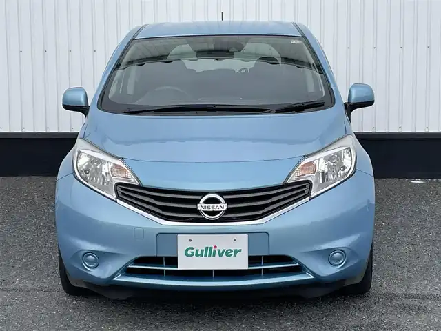 日産 ノート X エアロS エマージェンシーB 千葉県 2014(平26)年 3.7万km シャイニングブルー 純正メモリナビ/(フルセグTV/BT/CD/DVD/FM/AM)/バックカメラ/衝突被害軽減システム/車線逸脱警報/横滑り防止装置/ETC/アイドリングストップ/電動格納ミラー/プッシュスタート/スマートキー/フロアマット/取扱説明書