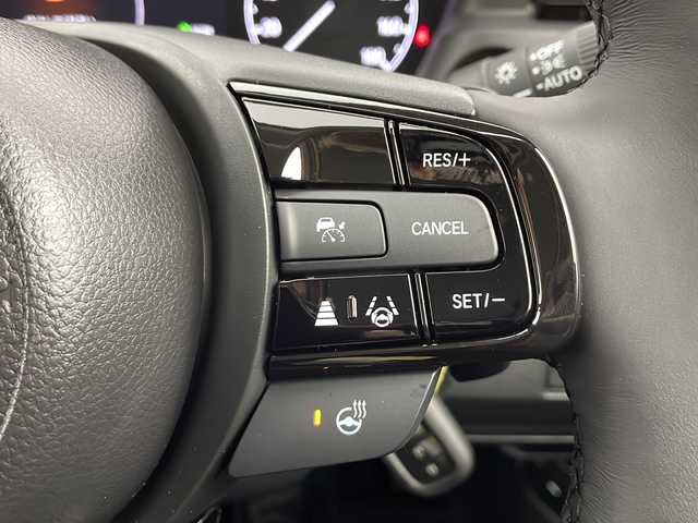 ホンダ ヴェゼル ハイブリッド e:HEV Z 愛知県 2025(令7)年 0.1千km プラチナホワイトパール /R7年10月登録済未使用車//純正HondaCONNECTナビ//フルセグTV/AMFM/Bluetooth/USB//AppleCarPlay/AndroidAuto//ビルトインETC2.0//バックカメラ//HondaSENSING//アダプティブクルーズコントロール//パーキングセンサーシステム//ブラインドスポットモニター//アダプティブドライビングビーム//後退出庫サポート//フルLEDヘッドランプ//オートライト//LEDアクティブコーナリングライト//LEDフォグランプ//フルLEDリアコンビランプ//ハンズフリーパワーテールゲート//プライムスムースコンビシート//前席シートヒーター//革巻きステアリング//ステアリングスイッチ//ステアリングヒーター//パドルシフト式減速セレクター//純正18インチアルミホイール//電子パーキングブレーキ//ブレーキホールド//ヒルディセントコントロール//プッシュスタート//電動格納ミラー//アイドリングストップ//取扱説明書