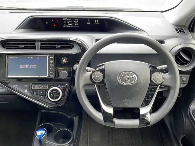 トヨタ アクア S ビジネスパッケージ 長野県 2020(令2)年 3.8万km スーパーホワイトⅡ 禁煙車/純正SDナビ/（NSCN-W68）/ワンセグＴＶ/ＢｌｕｅｔｏｏｔｈＡｕｄｉｏ/オートマチックハイビーム/レーン逸脱警報装置/ステアリングスイッチ/衝突軽減ブレーキ/コーナーセンサー/ビルトインETC/前方ドラレコ/横滑り防止/スマートキー/オートライト/スペアキー×１/Wエアバッグ/ABS