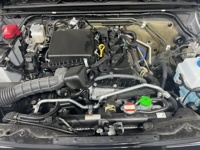 スズキ ジムニー シエラ JC 神奈川県 2025(令7)年 0.2万km ブルーイッシュブラックパール3 4WD/純正8インチナビ/バックカメラ/クルーズコントロール/前席シートヒーター/ETC/スマートキー/プッシュスタート/社外フロアマット/本革ステアリング/LEDライト/フォグランプ/オートライト/電動格納ミラー/前後コーナーセンサー/デュアルセンサーブレーキサポートII/発進お知らせ機能/車線逸脱警報/横滑り防止装置/アイドリングストップ