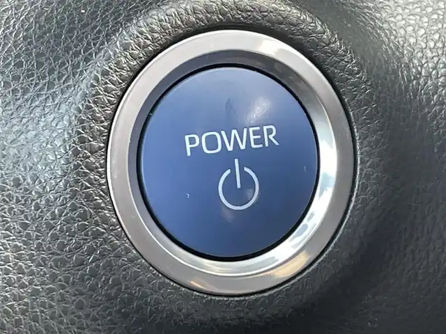 トヨタ ヤリス ハイブリッド X 道央・札幌 2020(令2)年 8.1万km ダークブルーマイカM ・４WD/・ワンオーナー/・衝突軽減ブレーキ/・寒冷地仕様/・純正ディスプレイオーディオ/　BT＆USB＆AM＆FM/・バックカメラ/・コーナーセンサー/・純正エンジンスターター/・オートエアコン/・オートライト/・ミラーヒーター/・オートリトラミラー/・レーダークルーズコントロール/・ワイパー熱線/・ビルトインETC/・鉄ホイール＆冬タイヤ積込/・プッシュスタート/・スマートキー/・純正フロアマット/・ドアバイザー/・ウィンカーミラー/・フォグライト