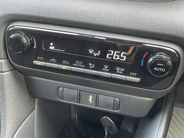 トヨタ ヤリス ハイブリッド X 道央・札幌 2020(令2)年 8.1万km ダークブルーマイカM ・４WD/・ワンオーナー/・衝突軽減ブレーキ/・寒冷地仕様/・純正ディスプレイオーディオ/　BT＆USB＆AM＆FM/・バックカメラ/・コーナーセンサー/・純正エンジンスターター/・オートエアコン/・オートライト/・ミラーヒーター/・オートリトラミラー/・レーダークルーズコントロール/・ワイパー熱線/・ビルトインETC/・鉄ホイール＆冬タイヤ積込/・プッシュスタート/・スマートキー/・純正フロアマット/・ドアバイザー/・ウィンカーミラー/・フォグライト