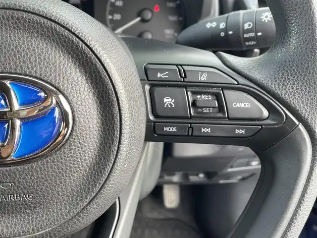 トヨタ ヤリス ハイブリッド X 道央・札幌 2020(令2)年 8.1万km ダークブルーマイカM ・４WD/・ワンオーナー/・衝突軽減ブレーキ/・寒冷地仕様/・純正ディスプレイオーディオ/　BT＆USB＆AM＆FM/・バックカメラ/・コーナーセンサー/・純正エンジンスターター/・オートエアコン/・オートライト/・ミラーヒーター/・オートリトラミラー/・レーダークルーズコントロール/・ワイパー熱線/・ビルトインETC/・鉄ホイール＆冬タイヤ積込/・プッシュスタート/・スマートキー/・純正フロアマット/・ドアバイザー/・ウィンカーミラー/・フォグライト