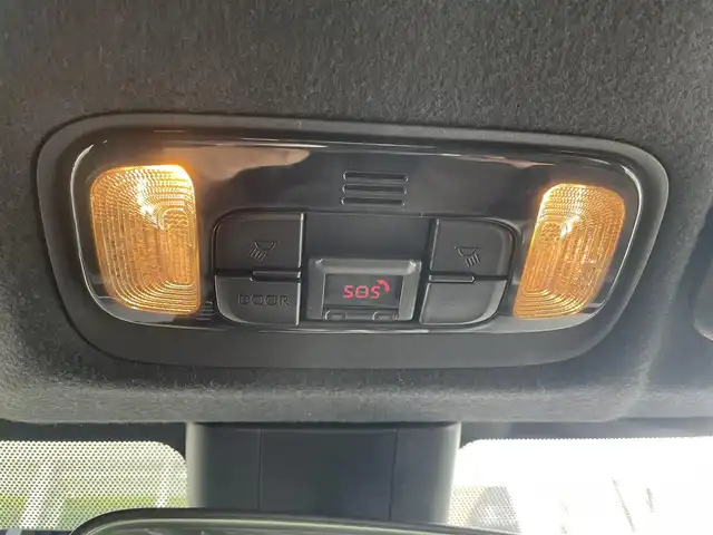 トヨタ ヤリス ハイブリッド X 道央・札幌 2020(令2)年 8.1万km ダークブルーマイカM ・４WD/・ワンオーナー/・衝突軽減ブレーキ/・寒冷地仕様/・純正ディスプレイオーディオ/　BT＆USB＆AM＆FM/・バックカメラ/・コーナーセンサー/・純正エンジンスターター/・オートエアコン/・オートライト/・ミラーヒーター/・オートリトラミラー/・レーダークルーズコントロール/・ワイパー熱線/・ビルトインETC/・鉄ホイール＆冬タイヤ積込/・プッシュスタート/・スマートキー/・純正フロアマット/・ドアバイザー/・ウィンカーミラー/・フォグライト