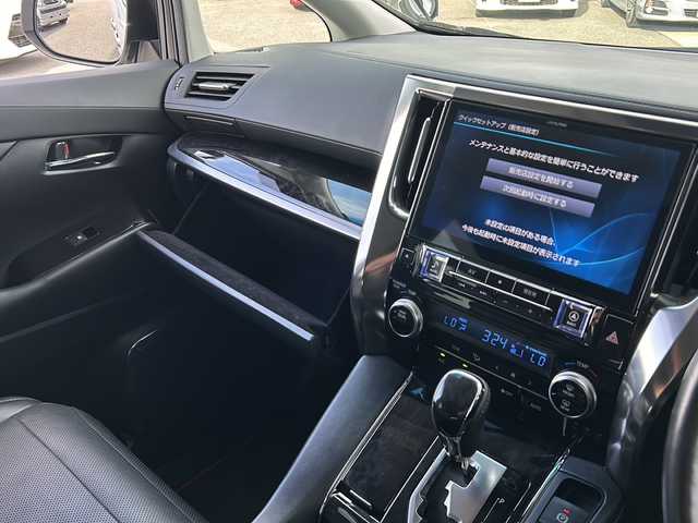 トヨタ ヴェルファイア Z Gエディション 山形県 2019(令1)年 8.3万km ホワイトパールクリスタルシャイン 4WD/車高調/社外フルエアロ/寒冷地仕様/プリクラッシュセーフティ/クルーズコントロール/レーンキープアシスト/横滑り防止装置/オートマチックハイビーム/前後コーナーセンサー/前方ドライブレコーダー/室内ドライブレコーダー/ALPINE11インチナビ/（Bluetooth/フルセグ/AM/FM/DVD)/ALPINEフリップダウンモニター/キャプテンシート/両側パワースライドドア/電動リアゲート/nanoe/アイドリングストップ/ETC/ステリングスイッチ/ステアリングヒーター/レザーシート/前席・2列目パワーシート/前席シートヒーター・エアシート/D席メモリー付きシート/スマートキー×２/電動格納ミラー/ドアバイザー/純正アルミホイール