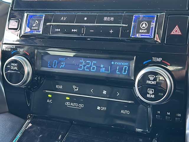 トヨタ ヴェルファイア Z Gエディション 秋田県 2019(令1)年 8.3万km ホワイトパールクリスタルシャイン 4WD/車高調/社外フルエアロ/寒冷地仕様/プリクラッシュセーフティ/クルーズコントロール/レーンキープアシスト/横滑り防止装置/オートマチックハイビーム/前後コーナーセンサー/前方ドライブレコーダー/室内ドライブレコーダー/ALPINE11インチナビ/（Bluetooth/フルセグ/AM/FM/DVD)/ALPINEフリップダウンモニター/キャプテンシート/両側パワースライドドア/電動リアゲート/nanoe/アイドリングストップ/ETC/ステリングスイッチ/ステアリングヒーター/レザーシート/前席・2列目パワーシート/前席シートヒーター・エアシート/D席メモリー付きシート/スマートキー×２/電動格納ミラー/ドアバイザー/純正アルミホイール