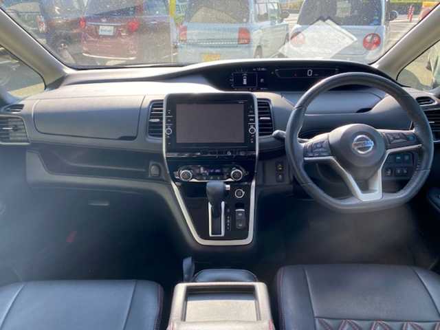 日産 セレナ ハイウェイスター 兵庫県 2017(平29)年 8.9万km ブリリアントホワイトパール 純正ナビ（AM/FM/BT/DVD/AUX)/・フルセグTV/アラウンドビューモニター/パーキングアシスト/衝突軽減システム/横滑り防止/アイドリングストップ/追従付きクルーズコントロール/セーフティーシールド/ステアリングスイッチ/両側パワースライドドア/純正マット/フリップダウンモニター/ウォークスルー/ビルトインETC/ドライブレコーダー/デジタルインナー/プロパイロット