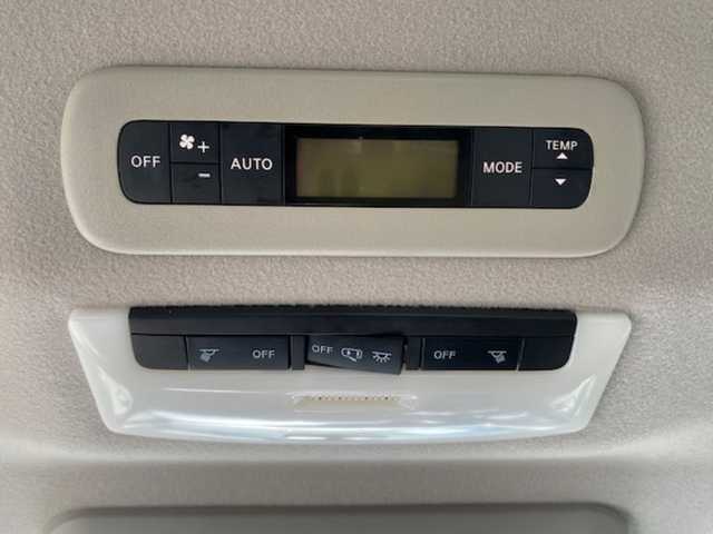 日産 セレナ ハイウェイスター 兵庫県 2017(平29)年 8.9万km ブリリアントホワイトパール 純正ナビ（AM/FM/BT/DVD/AUX)/・フルセグTV/アラウンドビューモニター/パーキングアシスト/衝突軽減システム/横滑り防止/アイドリングストップ/追従付きクルーズコントロール/セーフティーシールド/ステアリングスイッチ/両側パワースライドドア/純正マット/フリップダウンモニター/ウォークスルー/ビルトインETC/ドライブレコーダー/デジタルインナー/プロパイロット