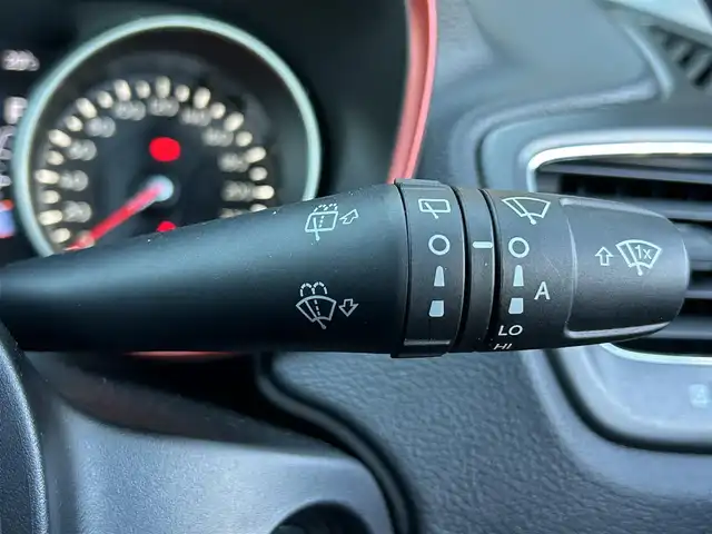 クライスラー・ジープ ジープ コンパス トレイルホーク 宮崎県 2020(令2)年 5.7万km グレー 純正メモリーナビ/・Bluetooth/・AM/FM/・AUX/・USB/・フルセグテレビ/キセノンヘッドランプ/・アダプティブクルーズコントロール/・前後コーナーセンサー/・ブラインドスポットモニター/・オートライト/・オートマチックハイビーム/・ダウンヒルアシストコントロール/・パーキングアシスト/・レーンキープアシスト/ブラックハーフレザーシート/ETC/純正フロアマット/純正17インチアルミホイール/プッシュスタート/スマートキー