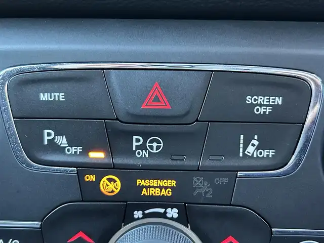 クライスラー・ジープ ジープ コンパス トレイルホーク 宮崎県 2020(令2)年 5.7万km グレー 純正メモリーナビ/・Bluetooth/・AM/FM/・AUX/・USB/・フルセグテレビ/キセノンヘッドランプ/・アダプティブクルーズコントロール/・前後コーナーセンサー/・ブラインドスポットモニター/・オートライト/・オートマチックハイビーム/・ダウンヒルアシストコントロール/・パーキングアシスト/・レーンキープアシスト/ブラックハーフレザーシート/ETC/純正フロアマット/純正17インチアルミホイール/プッシュスタート/スマートキー